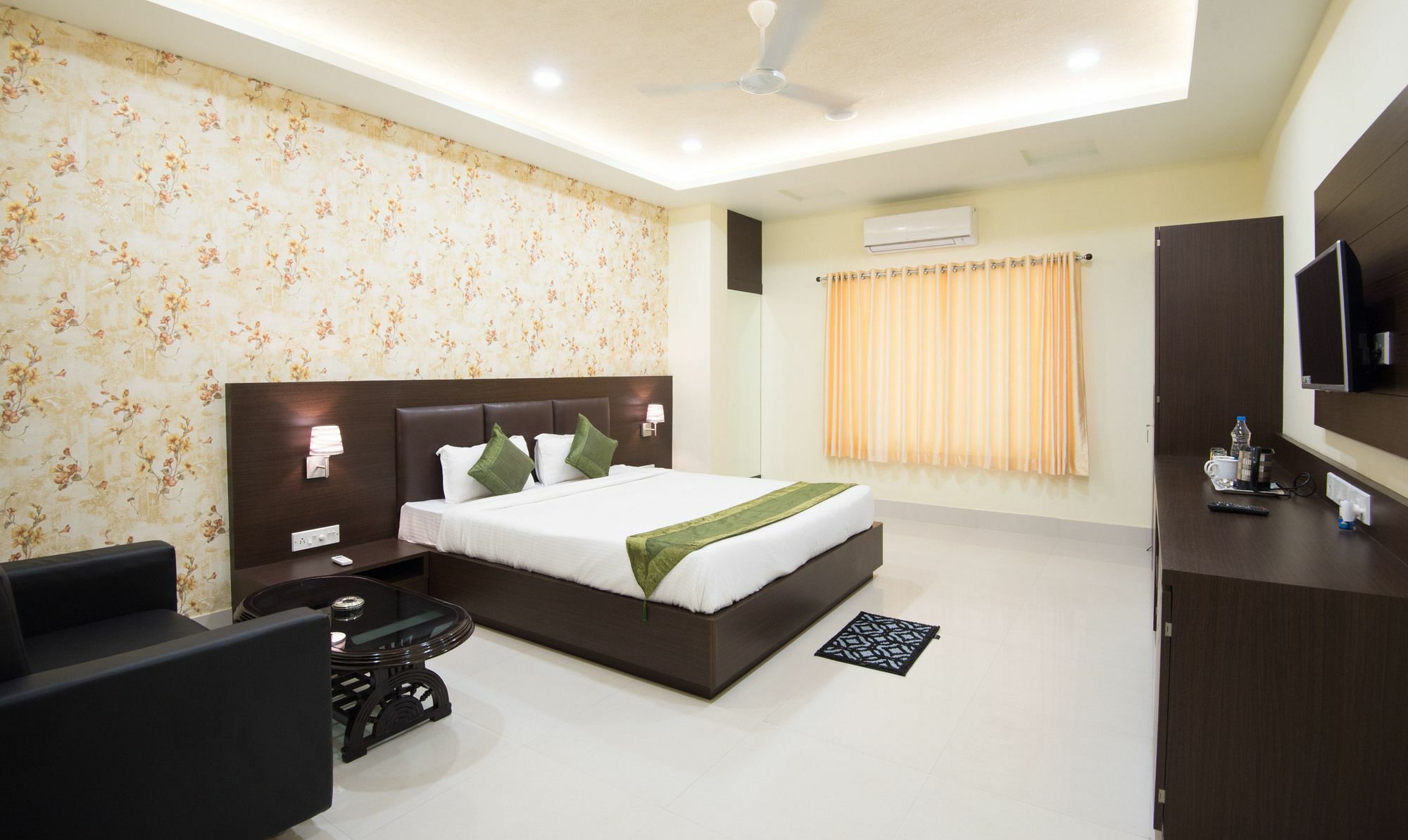 ทรีโบ เทรนด์ คิงส์ คอร์ต Hotel บูบันเนสชวาร์ ภายนอก รูปภาพ