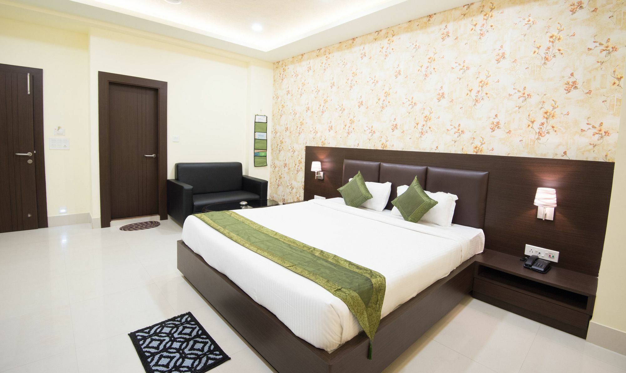 ทรีโบ เทรนด์ คิงส์ คอร์ต Hotel บูบันเนสชวาร์ ภายนอก รูปภาพ