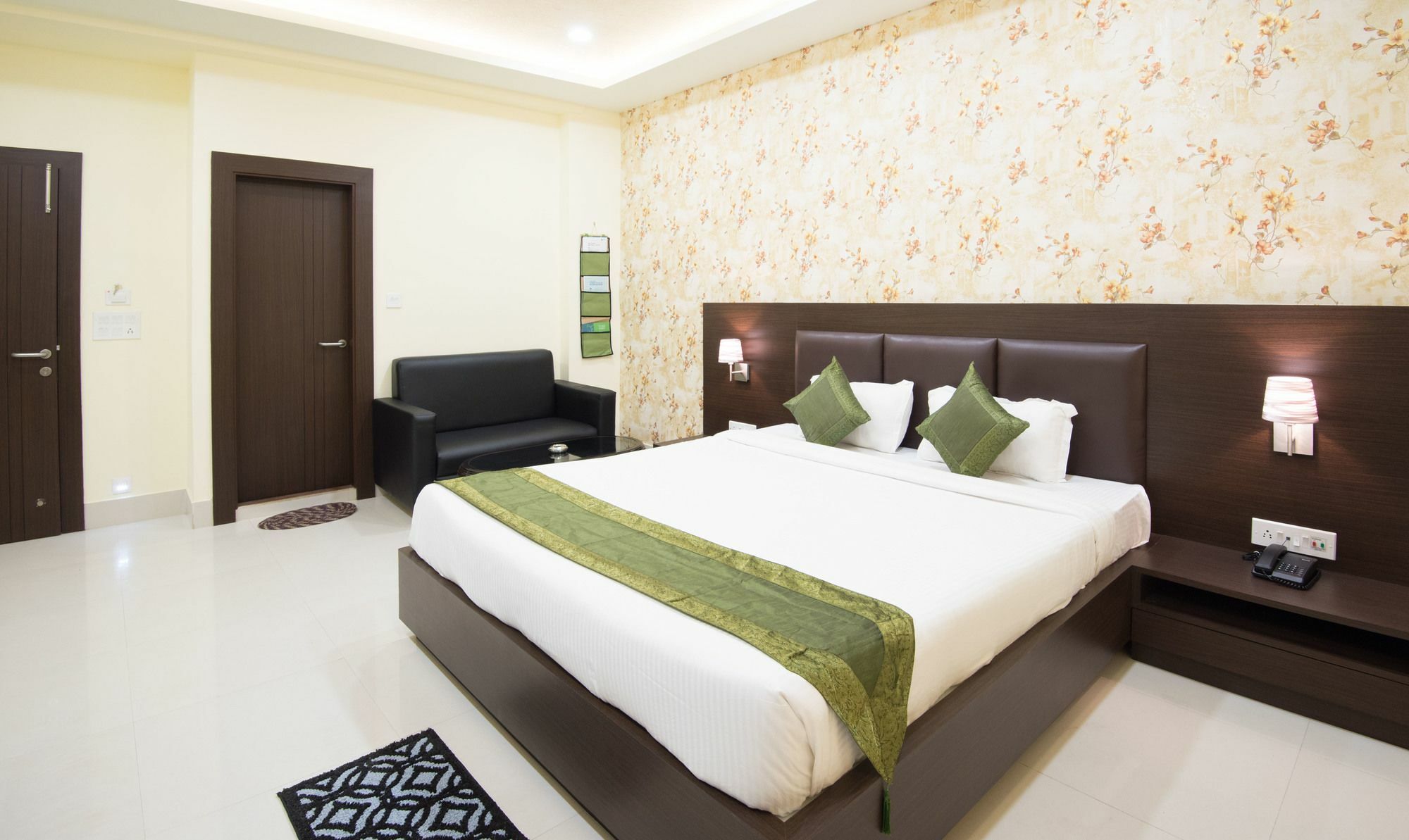 ทรีโบ เทรนด์ คิงส์ คอร์ต Hotel บูบันเนสชวาร์ ภายนอก รูปภาพ