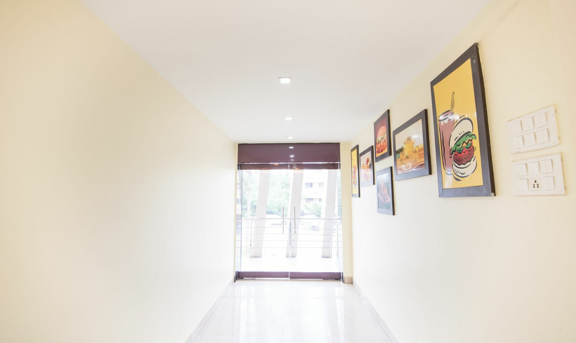ทรีโบ เทรนด์ คิงส์ คอร์ต Hotel บูบันเนสชวาร์ ภายนอก รูปภาพ